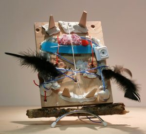 Masque de fête. Projet de rencontre enfants, artiste. Atelier au sein de la Galerie Duniya à Muret.